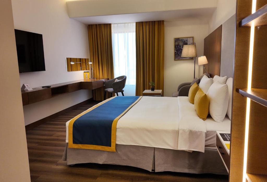 STANDARD SINGLE ROOM